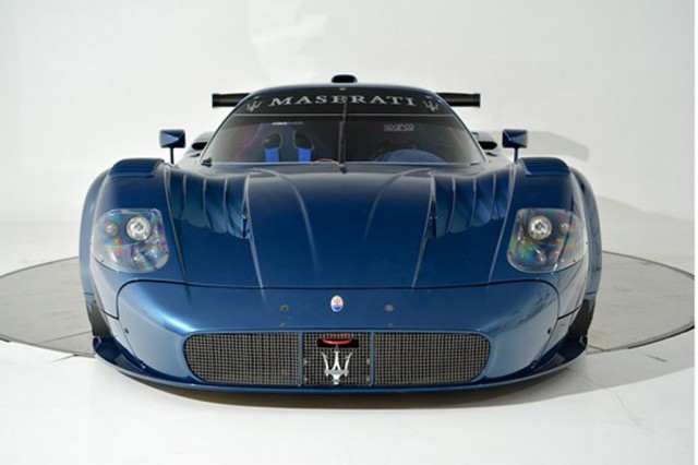 マア maserati-mc12-versione-corse--