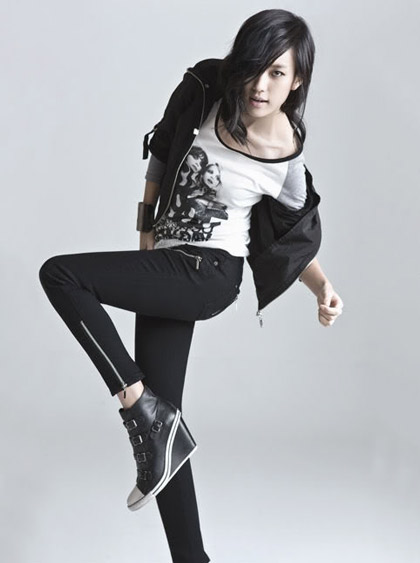 Người đẹp “Đông Yi”: Lúc dịu dàng, khi dữ dội…