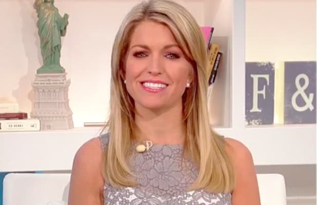 Fox News’ Ainsley Earhardt Shuts Down Ted Cruz’s Attack on Chris