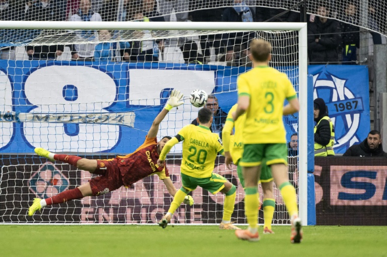 Marseille crash to Ligue 1 defeat against Nantes