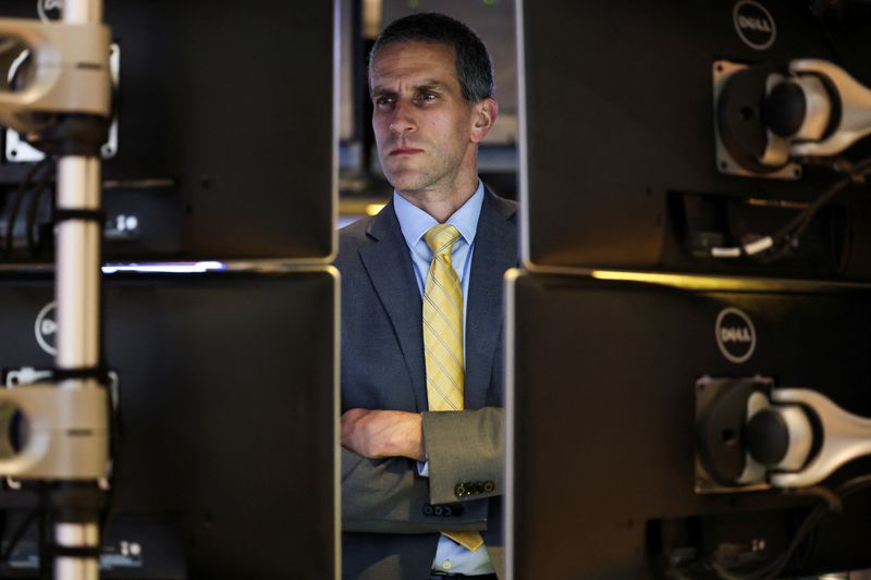 New Foto - US stock futures dip, bond yields climb as Trump's tax bill standoff unfolds