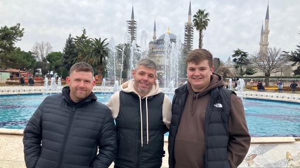 Exploring Europe - Villa fans in Istanbul