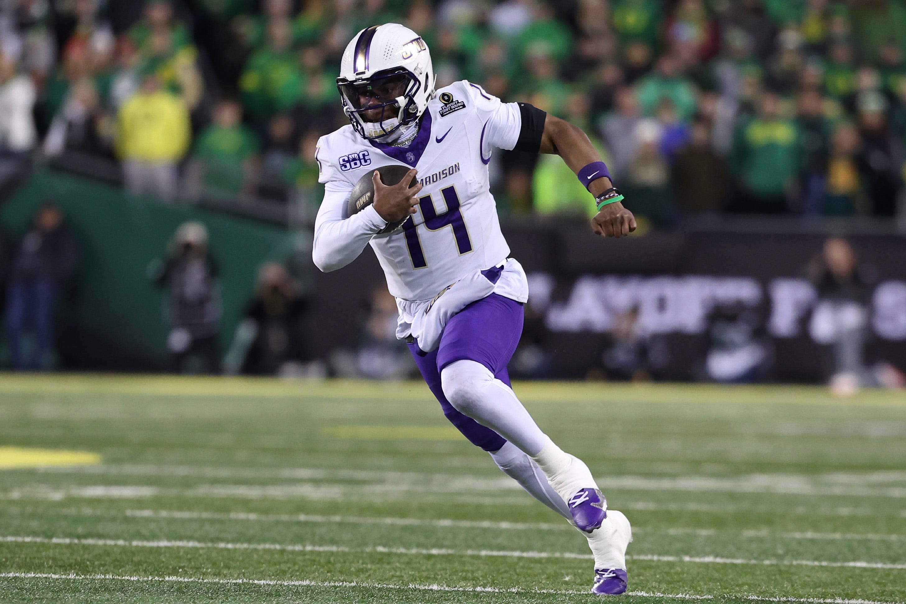 Alonza Barnett III: James Madison to UCF. After leading the Dukes into the College Football Playoff, Barnett gets his shot in the Big 12.