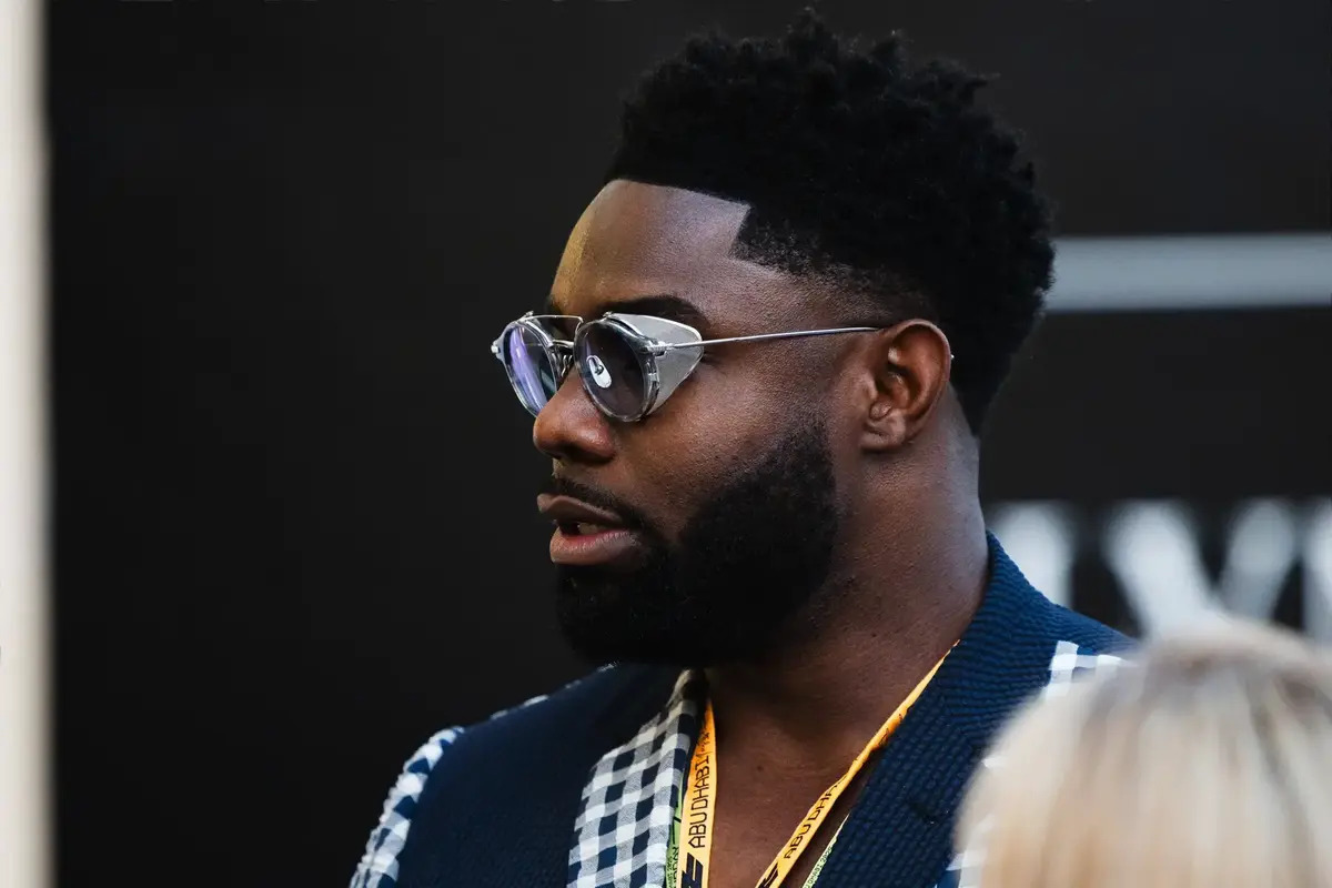 “I’d like to right a few wrongs” – Micah Richards offers Arsenal allegiance clarification