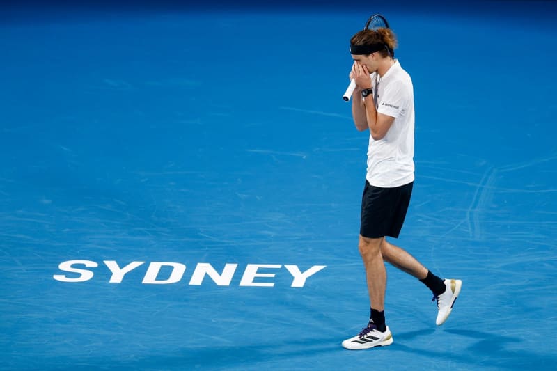 Zverev smashes racket as Germany lose to Poland at United Cup