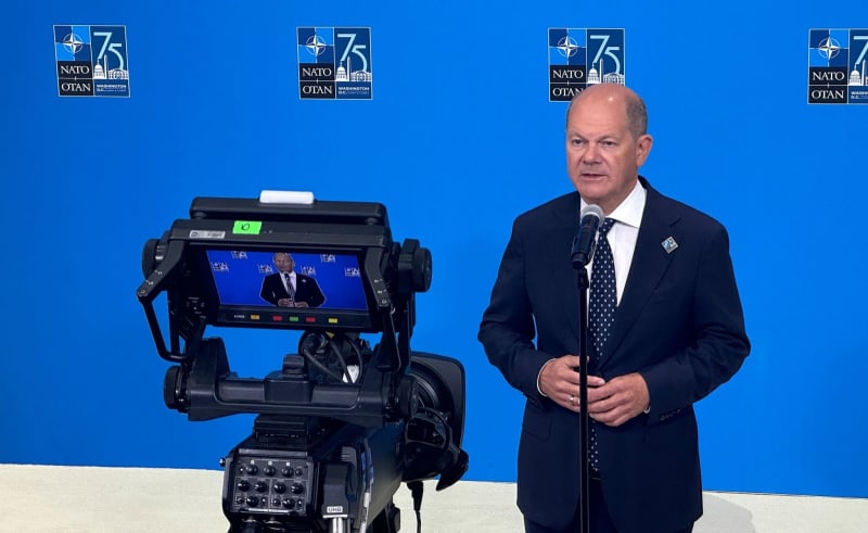 Scholz: Europe faces threat from 'incredible arms build-up' by Russia