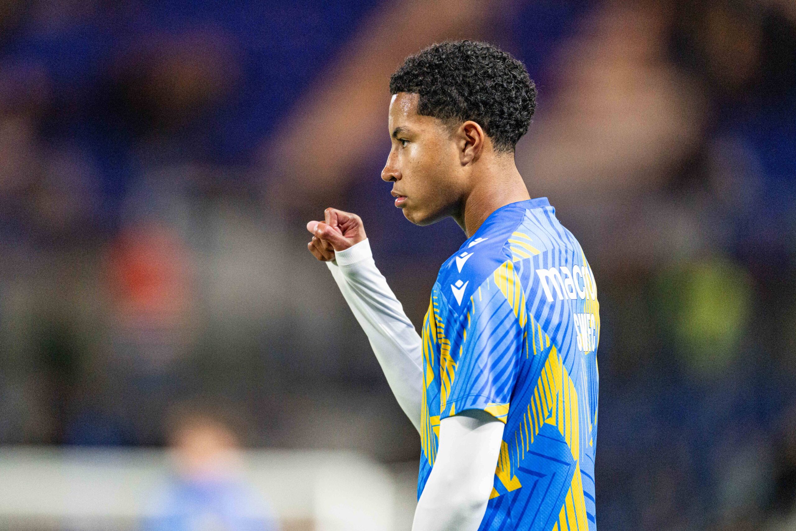 Report: Chelsea set to beat Liverpool and Man United to Championship starlet