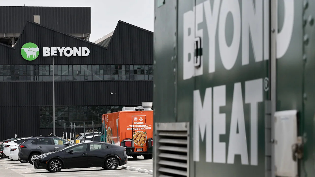 Beyond Meat stock quickly turns negative today after meme rally pushed shares up by double digits