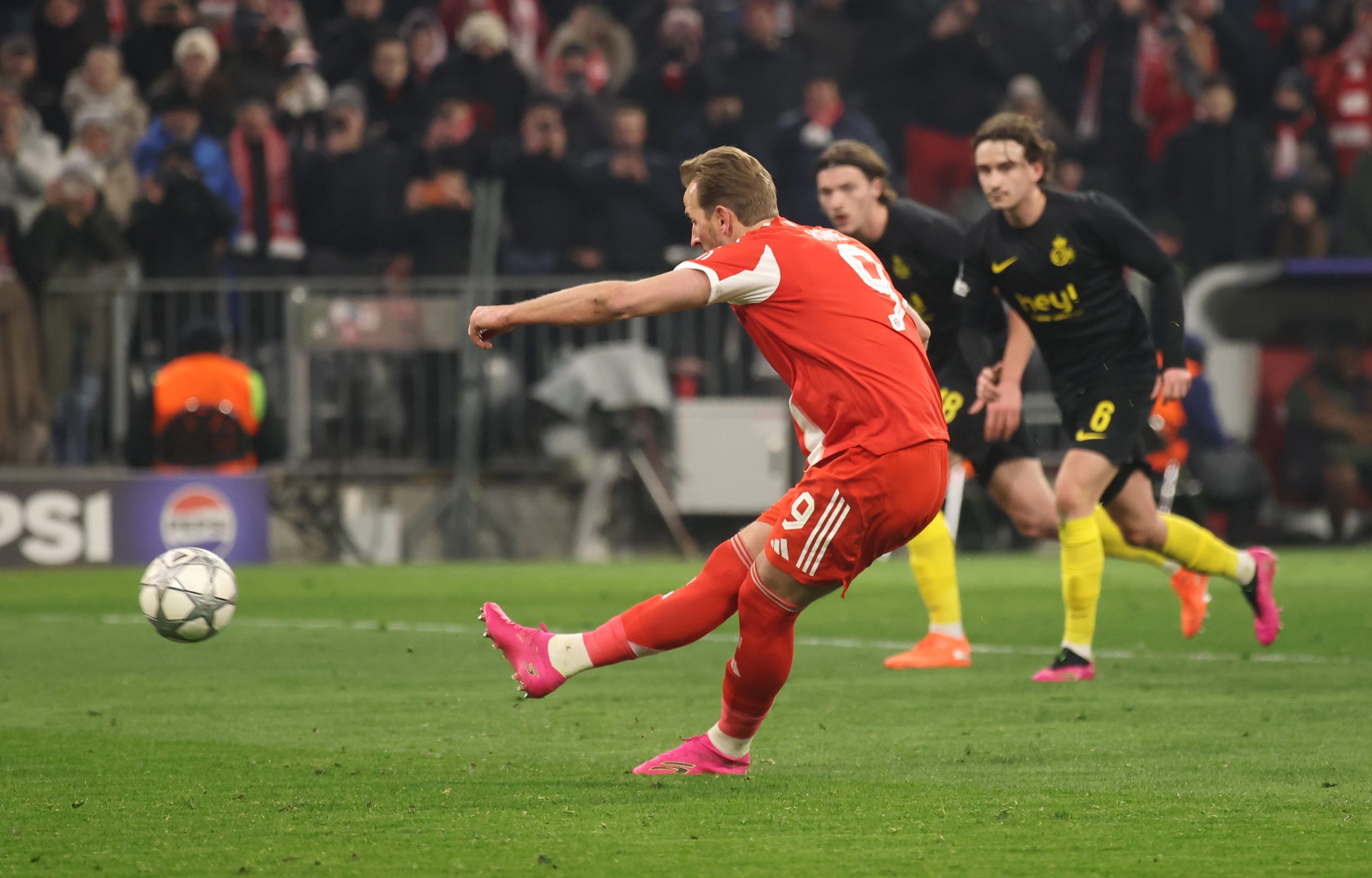 Bayern Munich reflect on rare Harry Kane penalty miss