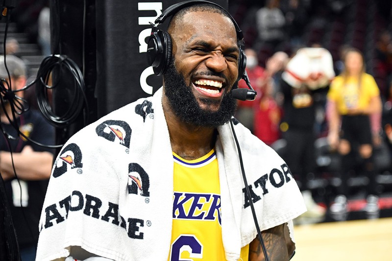 LeBron James Is Officially a Billionaire