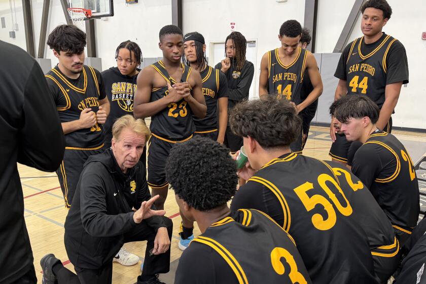 Prep basketball roundup: San Pedro coach John Bobich knows how to make the right call