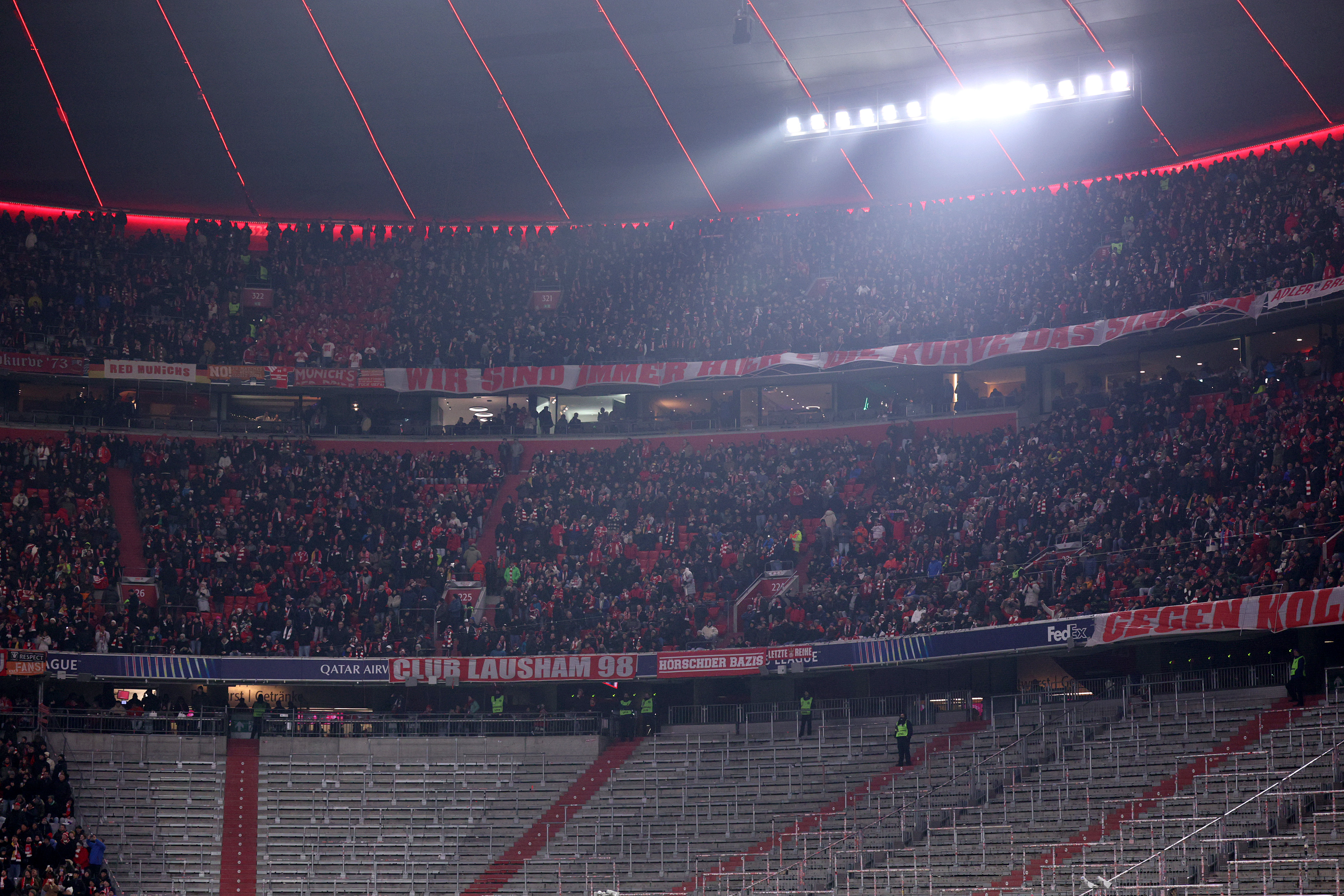 📸 Banned but still there: ultras outsmart Bayern and UEFA