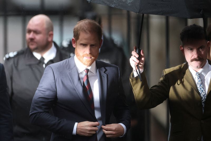 Britain's Prince Harry arrives during the first week of a nine-week trial lawsuit against Associated Newspapers, publisher of the Daily Mail, which Britain's Prince Harry and others are suing over allegations of privacy breaches dating back 30 years, at the High Court in London, Britain, January 21, 2026. REUTERS/Toby Melville