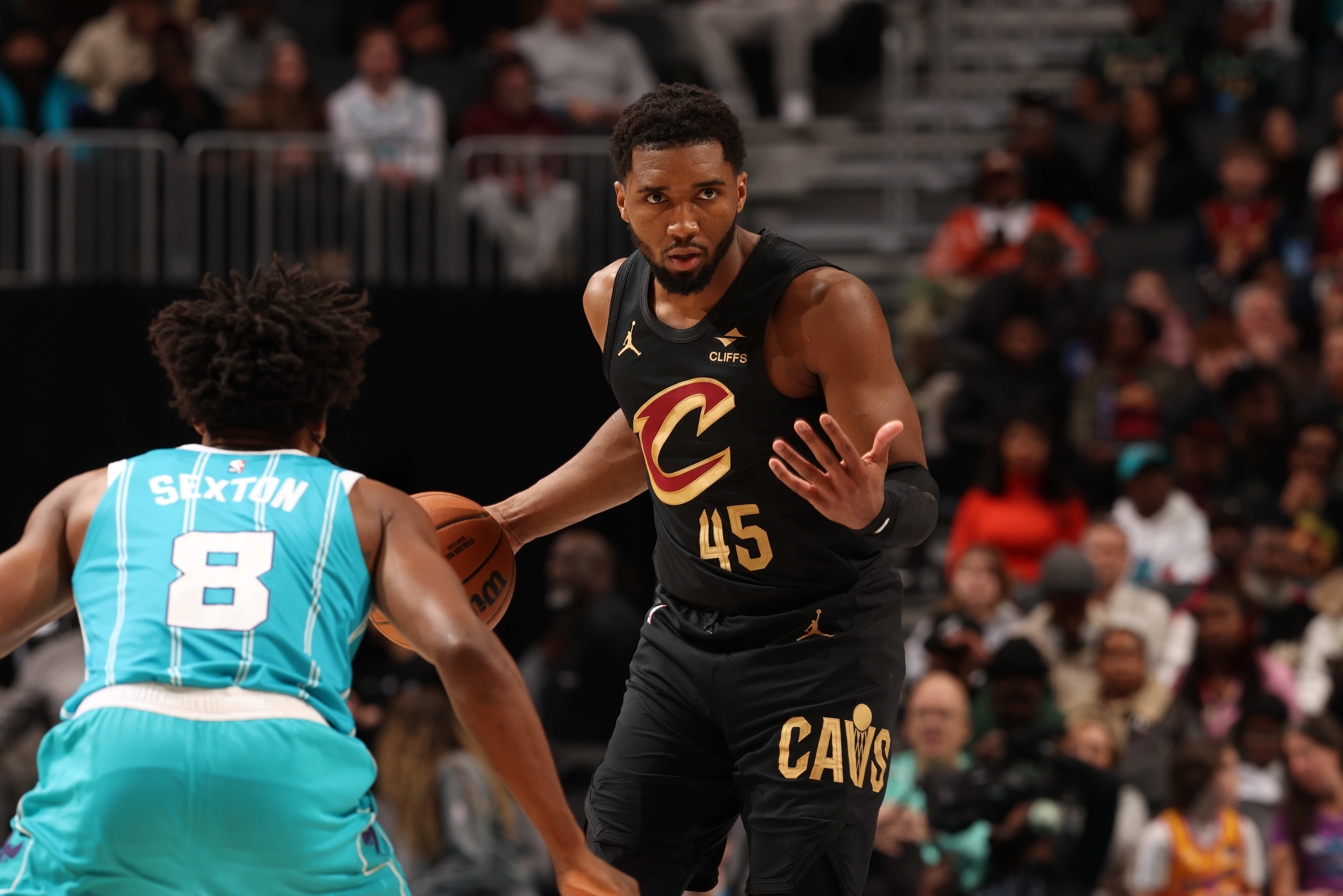 Player Grades: Cavs vs Hornets – Cleveland outlasts Charlotte in shaky offensive performance