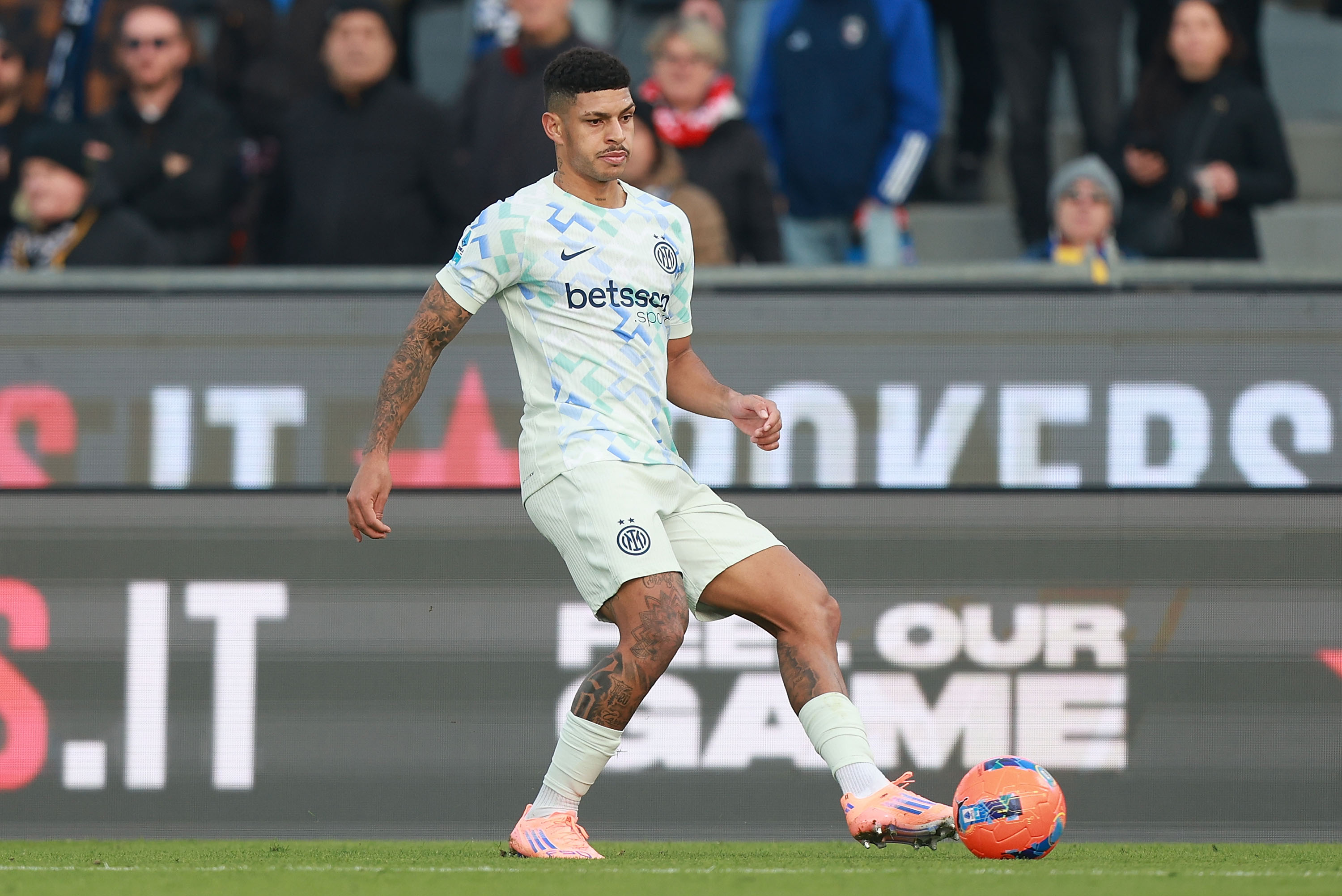 Inter Milan 1-3 Arsenal – Brazilian Wingback’s Huge Error Costs Nerazzurri Dearly