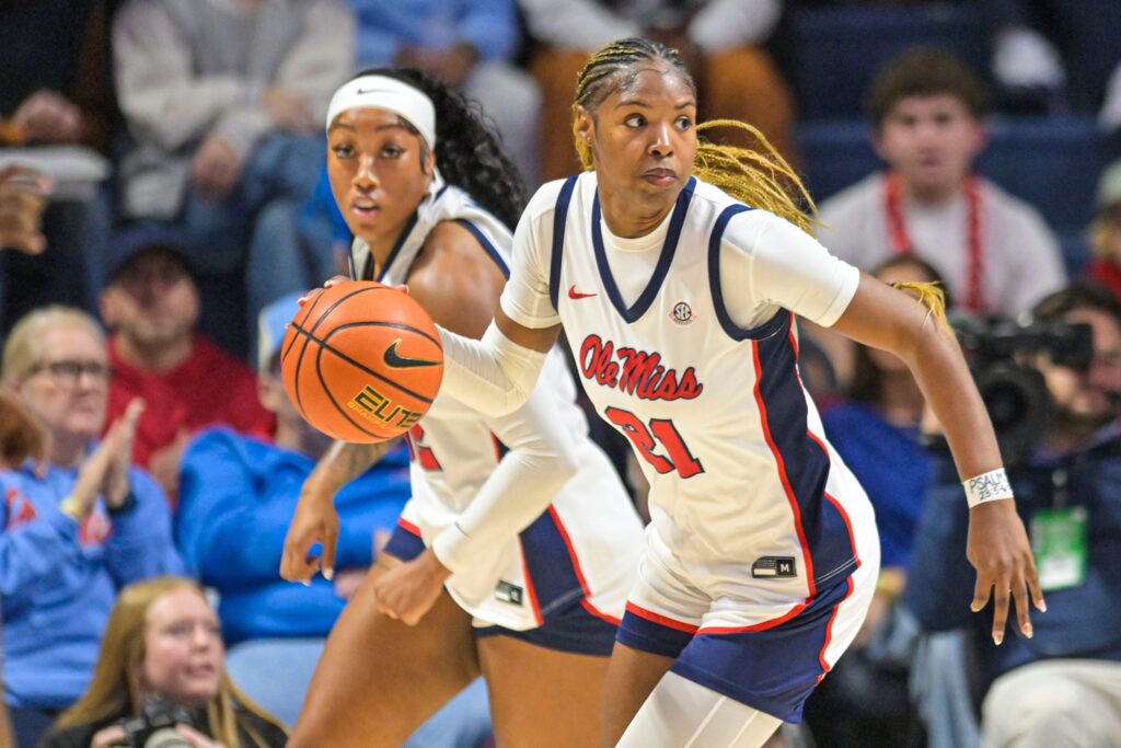 Ole Miss Rebels cornerback Tavoy Feagin