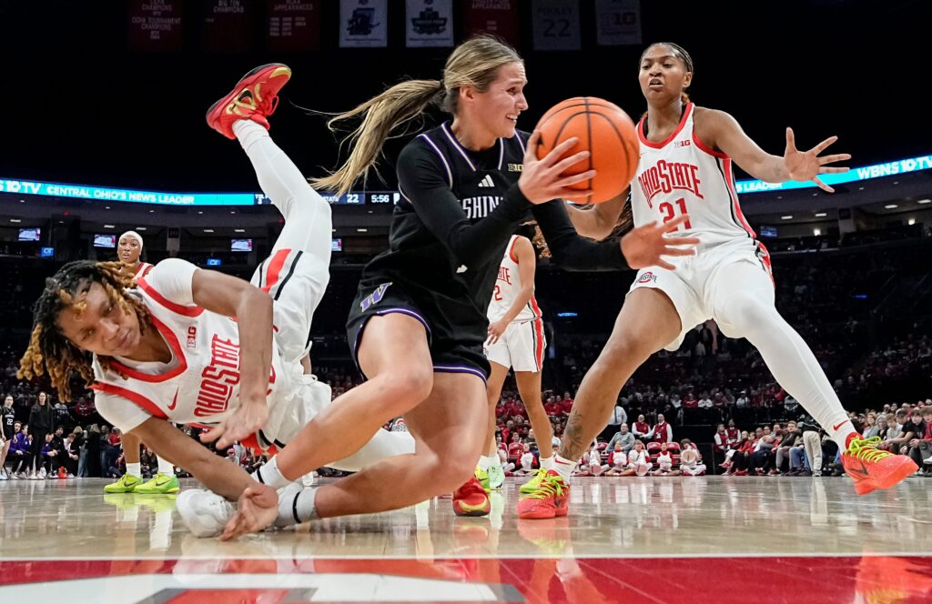 College basketball: Week 11 AP top 25 women’s rankings released