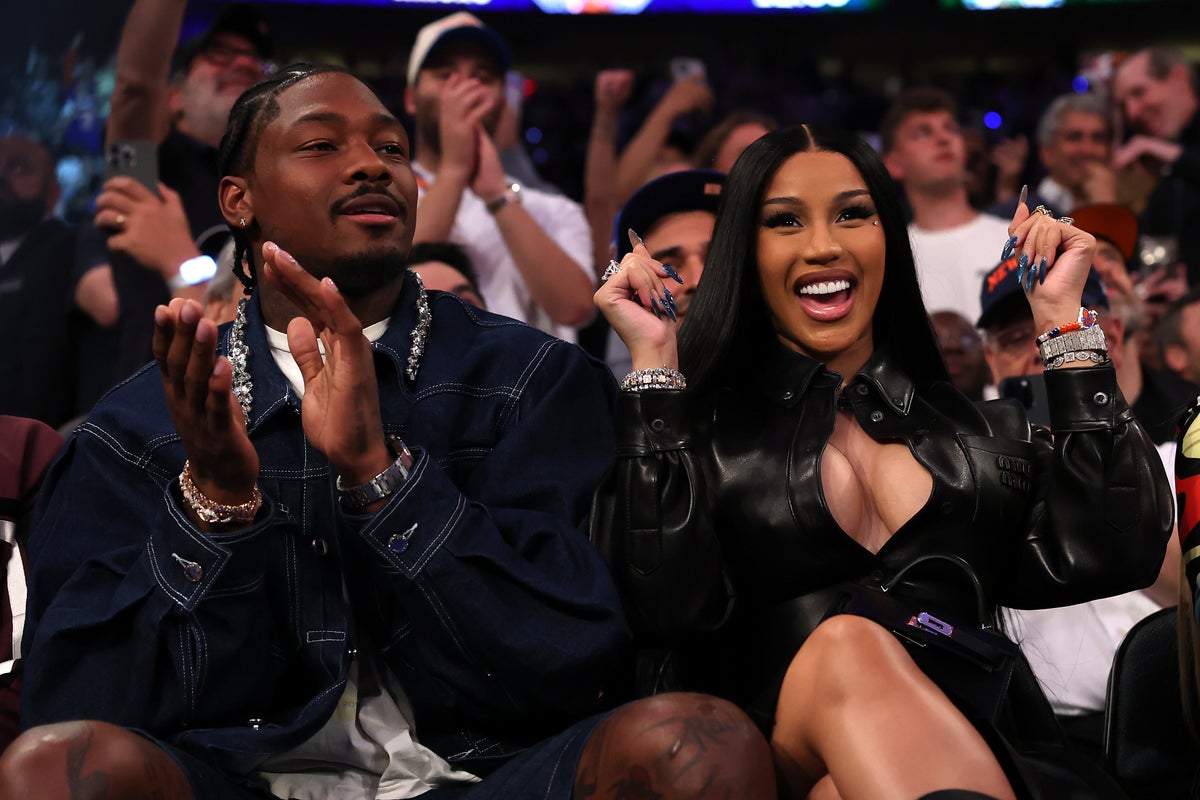 New England Patriots star Stefon Diggs with his girlfriend Cardi B. The latter had to apologize after comments she made about the 4-year-old girl (Getty Images)