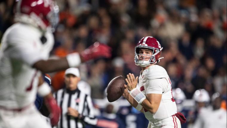 Don't let Miami-Notre Dame debate distract you from Alabama, the elephant in room for final CFP rankings