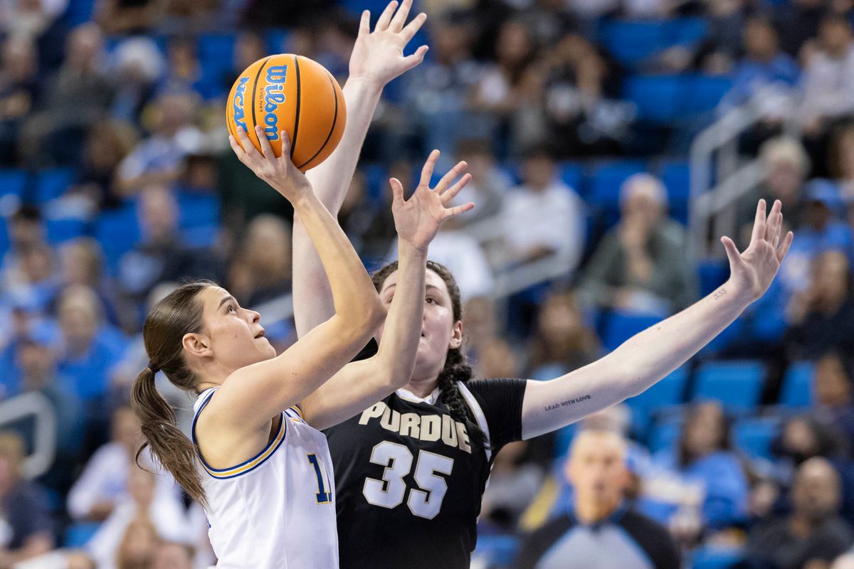 Gabriela Jaquez #11 of the UCLA Bruins shoots the ball during an NCAA basketball game against the Purdue Boilermakers, Wednesday January 21, 2026 in Los Angeles, Calif.