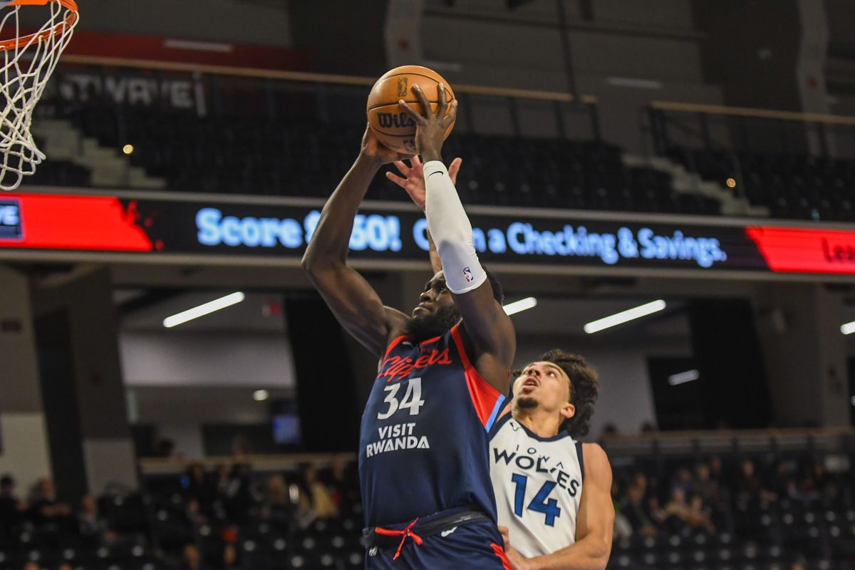 San Diego Clippers  Derek Ogbeide (34) dunking during an G-League basketball  game against  Iowa Wolves Friday January 9, 2026 in Oceanside, California.