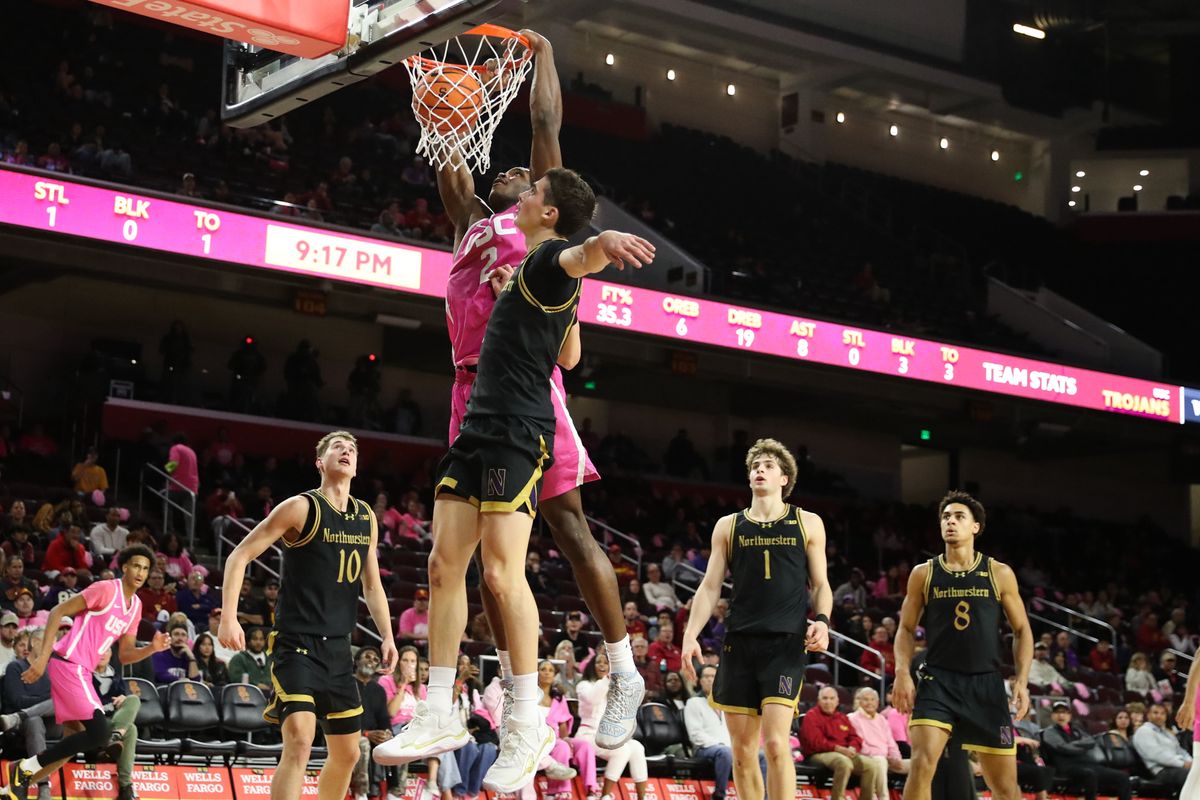 USC forward Ezra Ausar (2) dunks the basketball during an NCAA basketball game against Northwestern on January 21, 2026 in Los Angeles, CA.