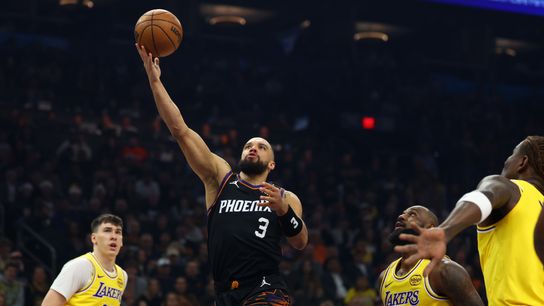 Lakers' defensive identity vanishes into Phoenix air in loss