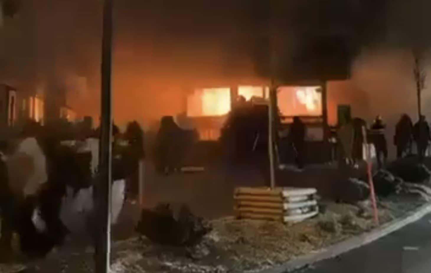 Multiple people killed after explosion in Swiss ski resort. 