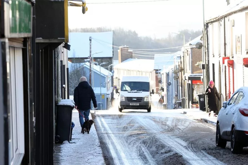Met Office new snow warning issued with 20 parts of Wales set to be hit. 