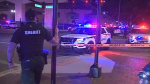 LIVE UPDATES: Orlando officers &lsquo;fighting for their lives&rsquo; after being shot, suspects still at large