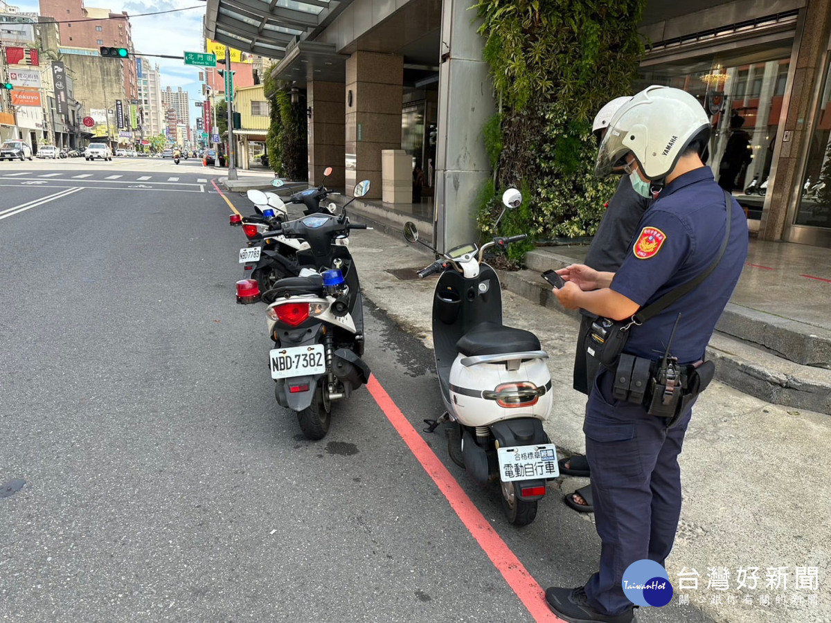 微型電動二輪車新牌照規定　竹市警加強執法與宣導